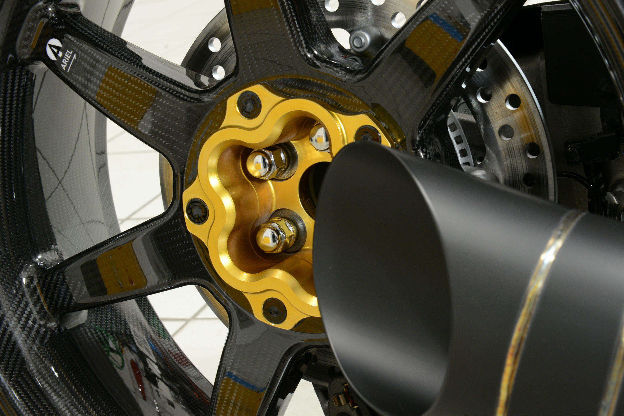 Ariel Ace R carbon Ariel Ace R carbon