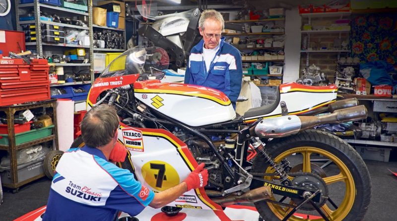 Barry Sheene Suzuki RGB500 XR 14