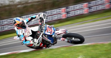 Max Biaggi τραυματίστηκε με Supermoto