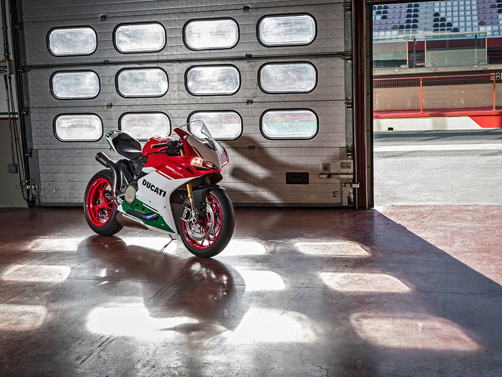 Ducati Panigale 1299 R Final Edition Mugello Ducati Panigale 1299 R Final Edition Mugello