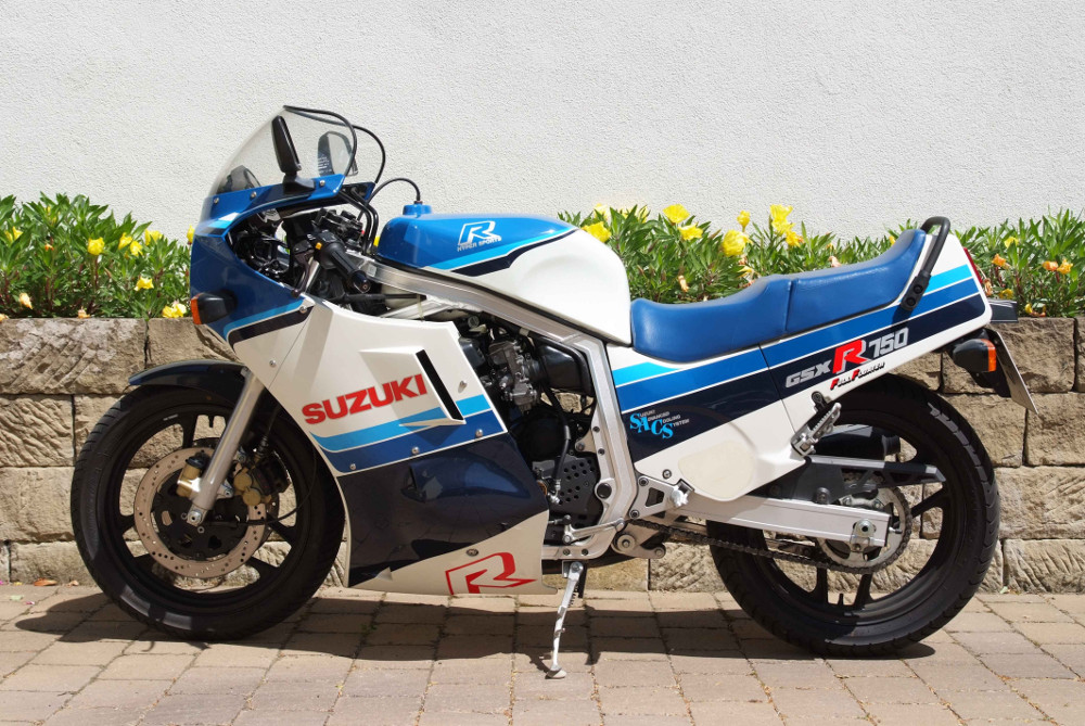 Suzuki GSXR-750 1985 Suzuki GSXR-750 1985