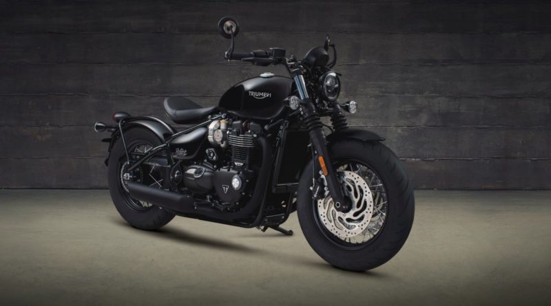 Triumph Bonneville Bobber Black 2018 front view