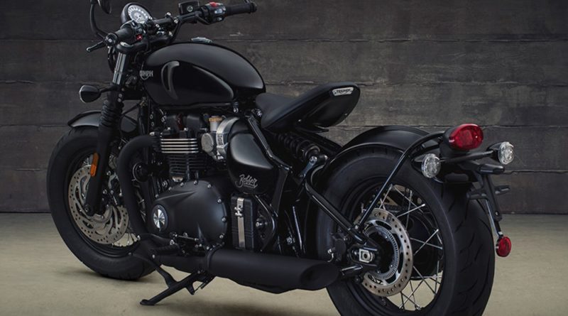 Triumph Bonneville Bobber Black 2018 rear view