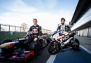 Formula 1 vs superbike at silverstone